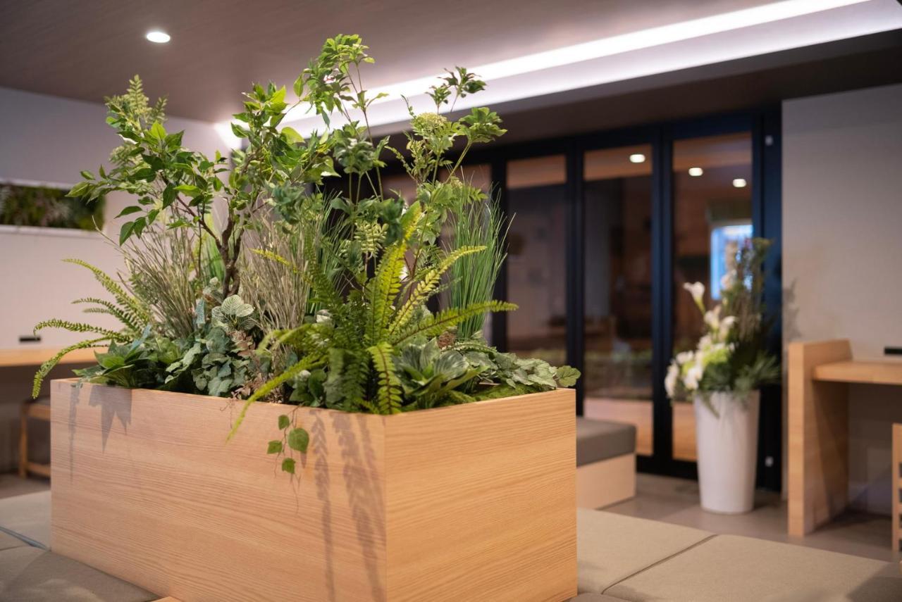 Wellstay Shinsekai Wakyo Осака Экстерьер фото